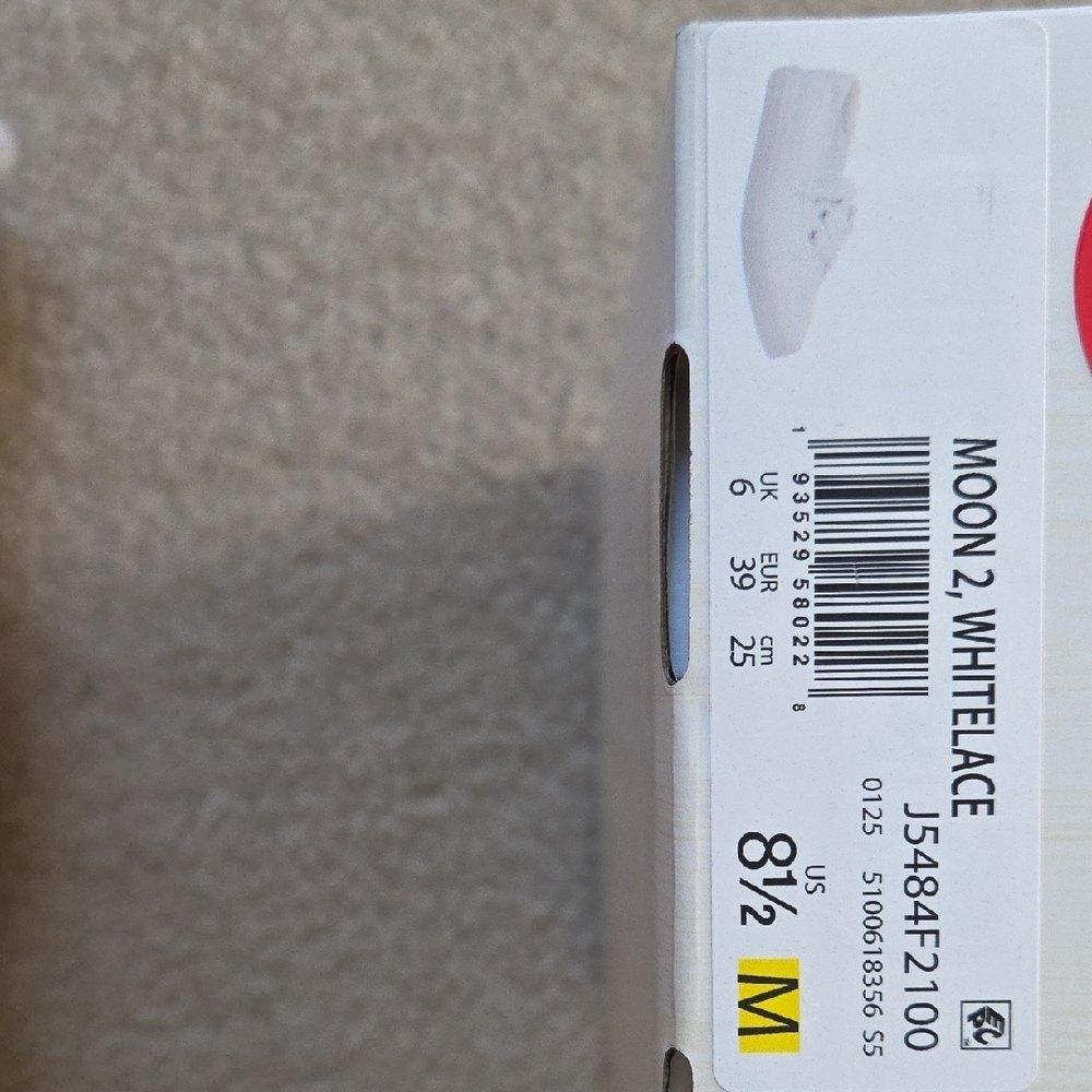 Kids White Lace Sneakers - Picture 2 of 9